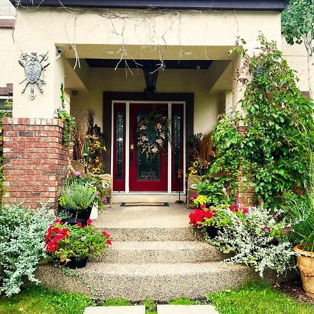Wolf Creek Bed And Breakfast Ponoka Buitenkant foto