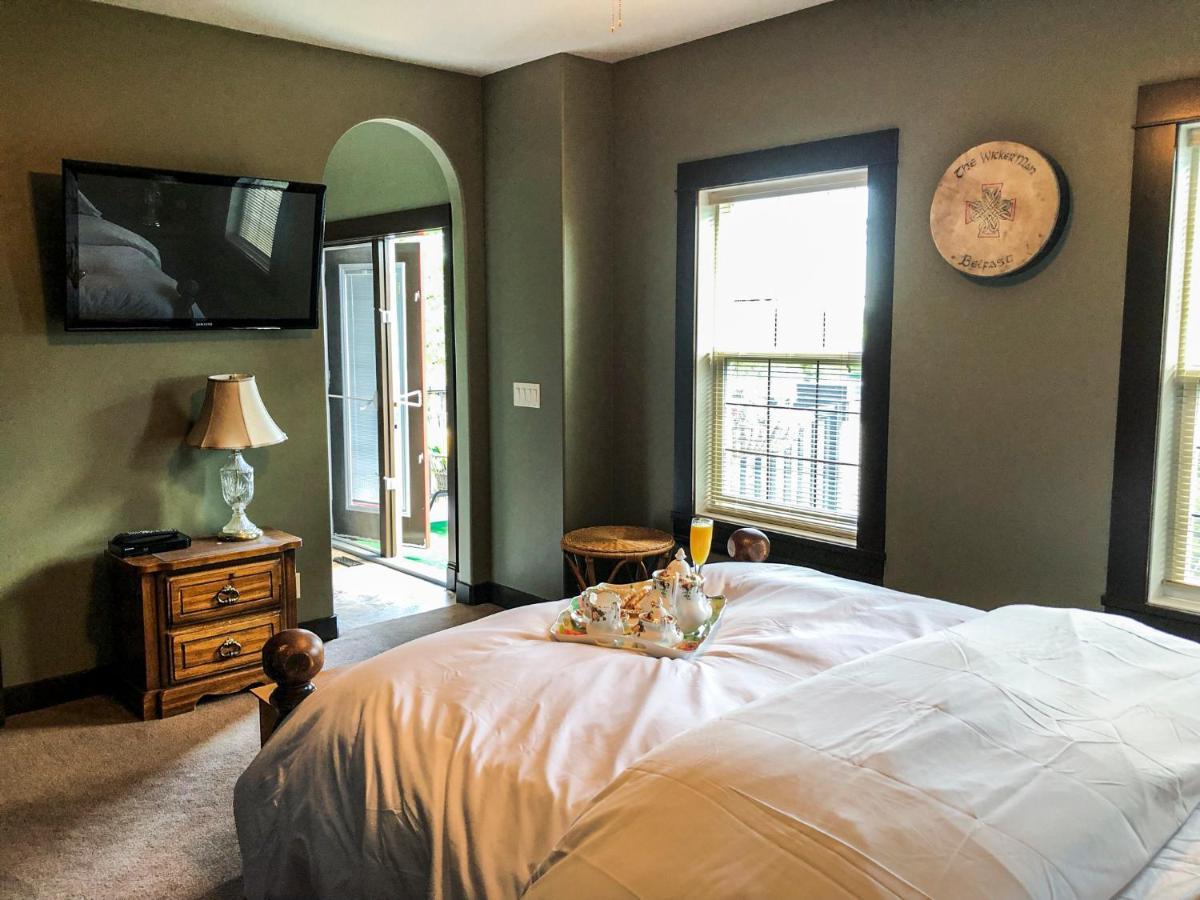 Wolf Creek Bed And Breakfast Ponoka Buitenkant foto