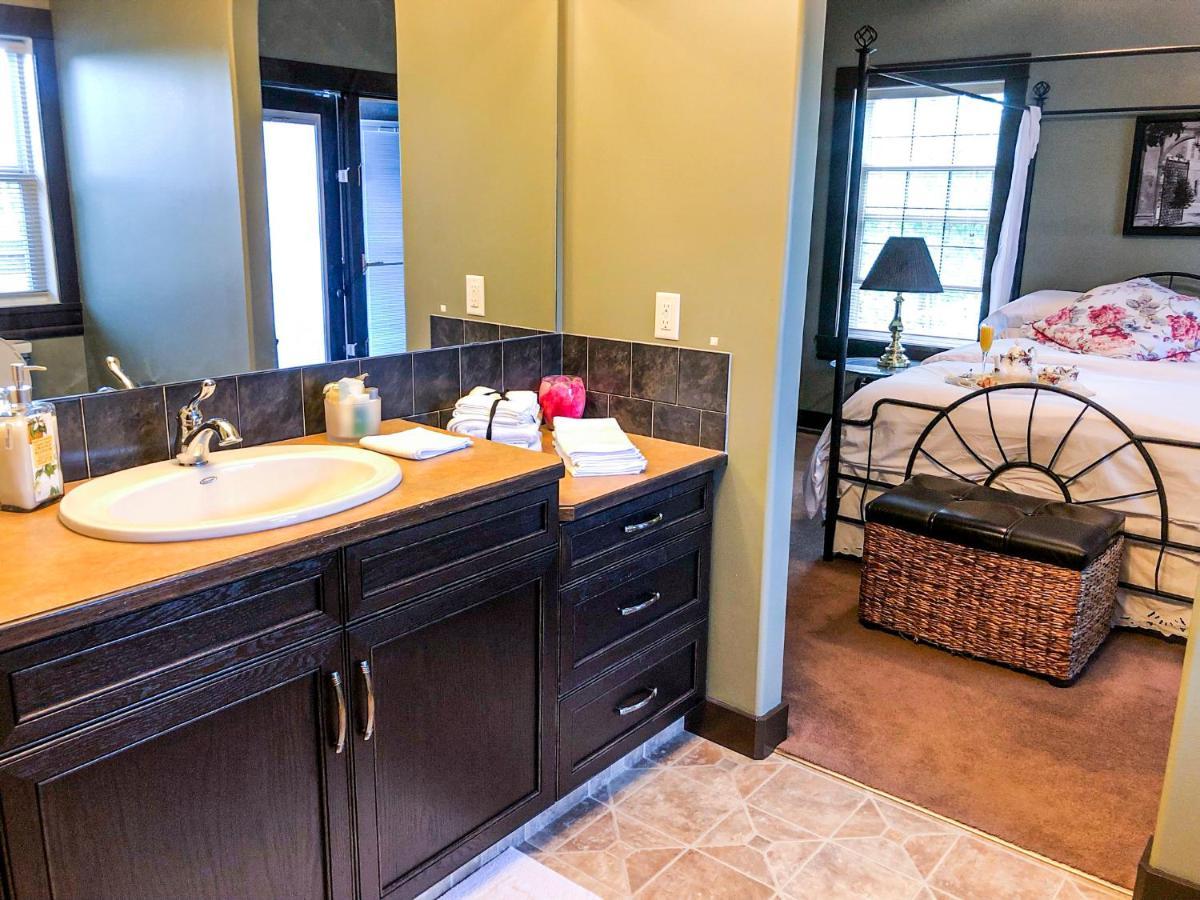 Wolf Creek Bed And Breakfast Ponoka Buitenkant foto