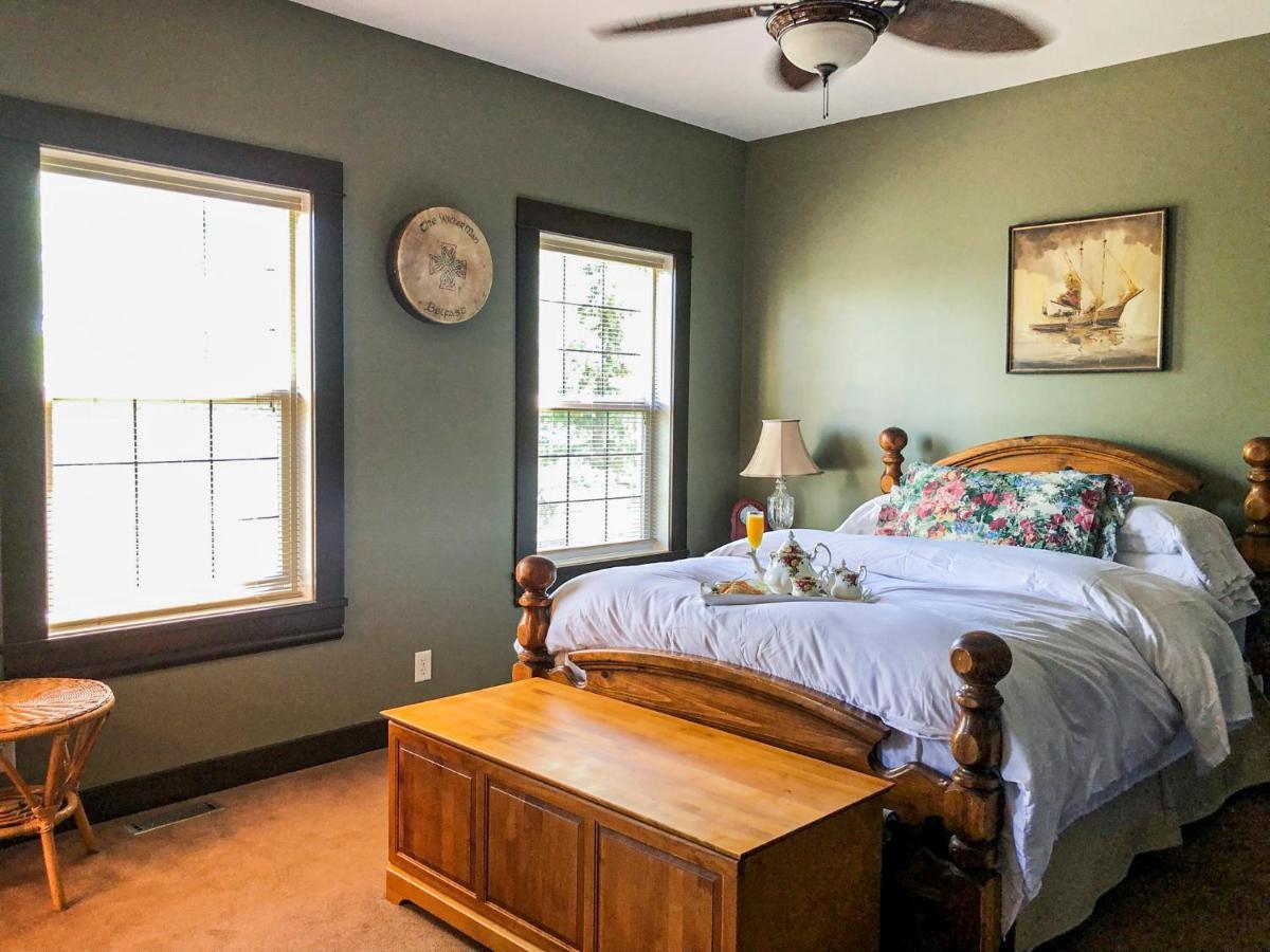 Wolf Creek Bed And Breakfast Ponoka Buitenkant foto