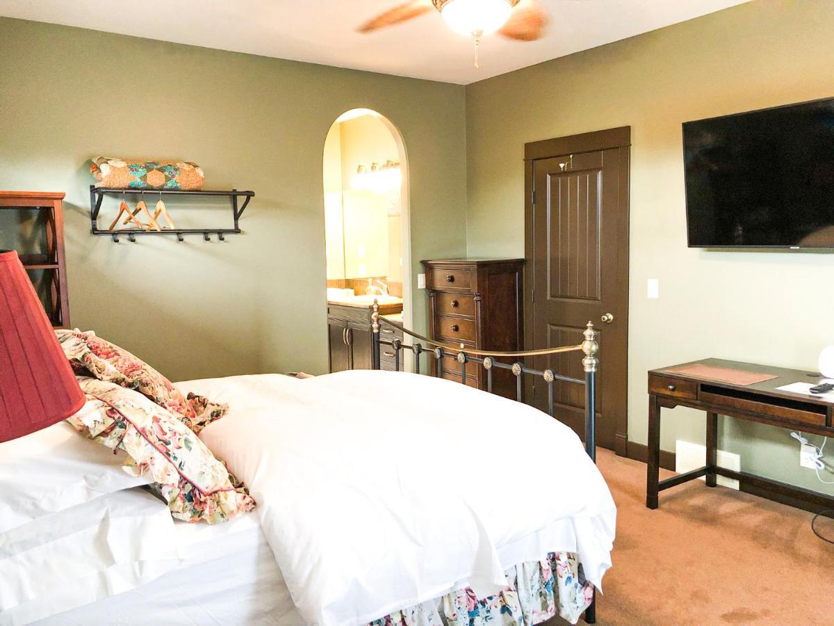 Wolf Creek Bed And Breakfast Ponoka Buitenkant foto