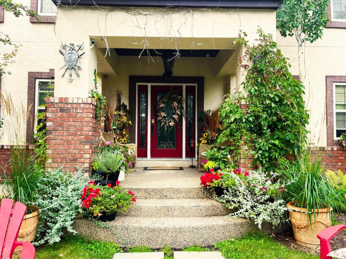 Wolf Creek Bed And Breakfast Ponoka Buitenkant foto